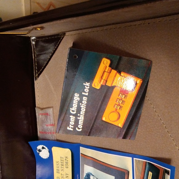 NIB Heritage burgundy leather attached case - Picture 10 of 11